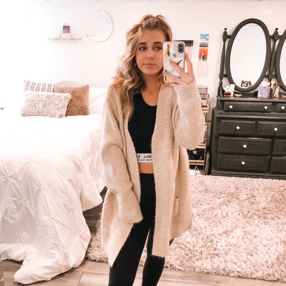 Adorable Cozy Cardigan!! - Picture 2 of 10